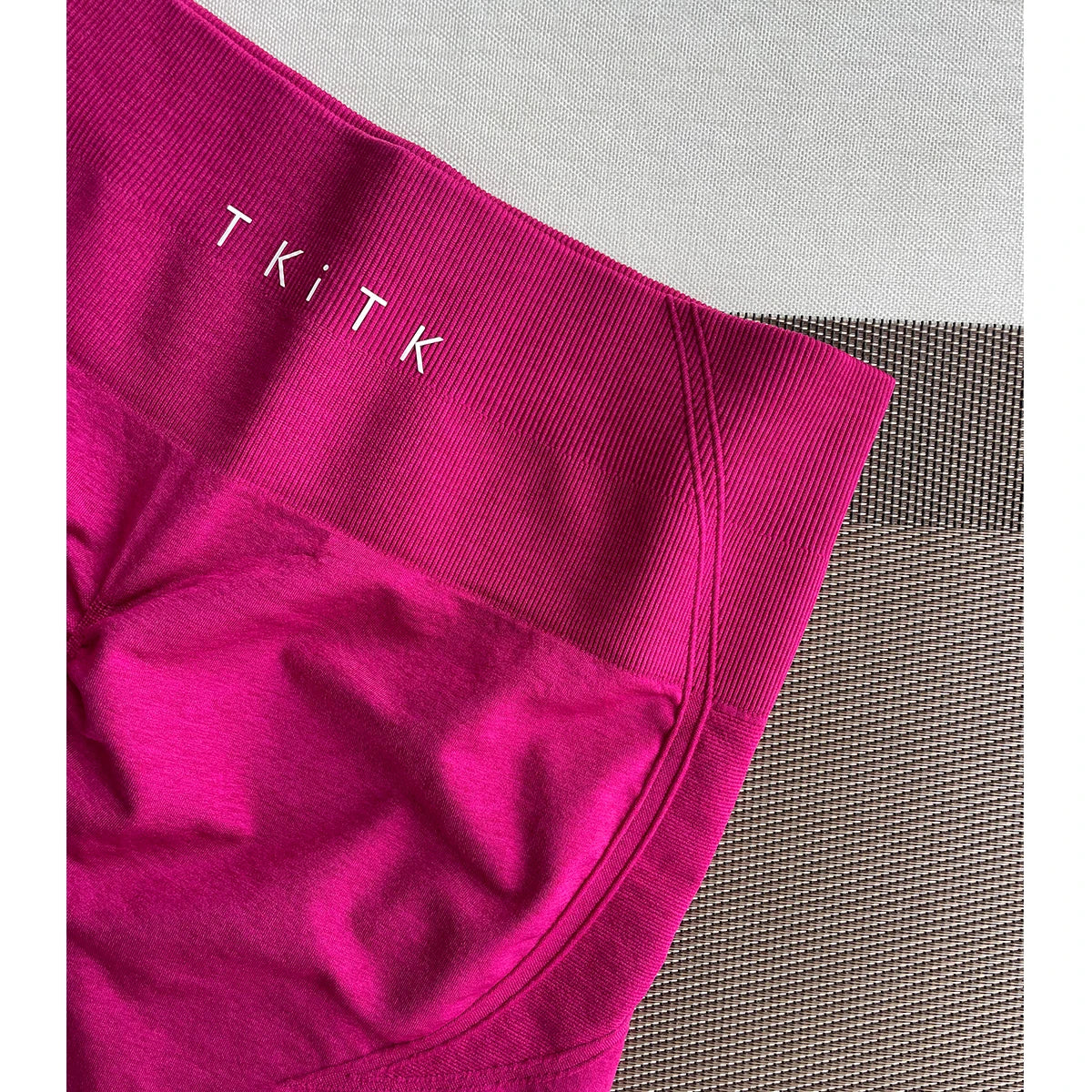 Seamless Women's Gym Shorts 2 Pieces